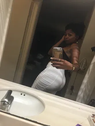 Rhonda Dunn (@rhondaa) OnlyFans profile photo