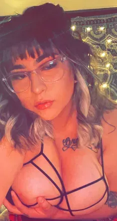 Rosa (@rosa555) OnlyFans profile photo