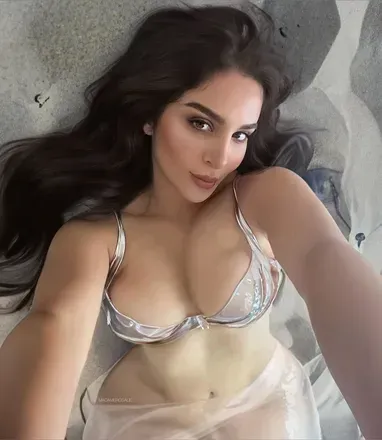 Rosalie (@rosaverte) OnlyFans profile photo