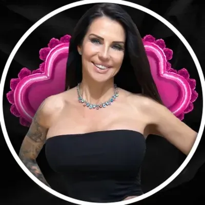 Miss Jade Fox (@rosielaneuk) OnlyFans profile photo