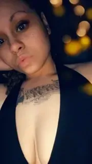 Marie Dollaz (@royal_beauty90) OnlyFans profile photo