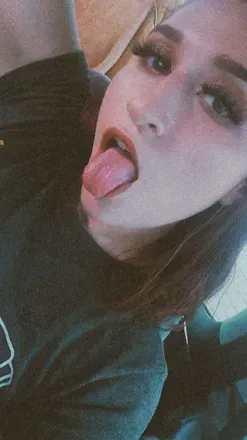 Sabrina (@sabrinamag) OnlyFans profile photo