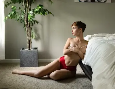 Elizabeth Hansen (@sackofantlers) OnlyFans profile photo