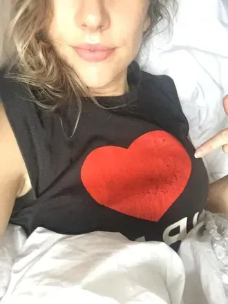 Ellie (@secretmum) OnlyFans profile photo