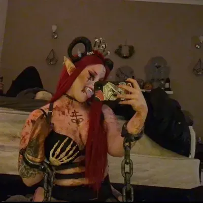 Lilith (@sepulchralslut) OnlyFans profile photo