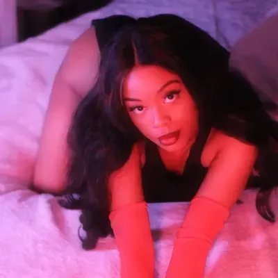 @servequeenvee OnlyFans profile photo