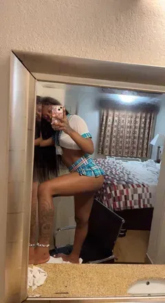 @shetootiny OnlyFans profile photo