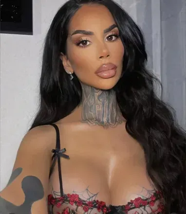 Mia Madisson (@shhhmadisson) OnlyFans profile photo