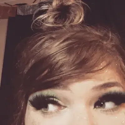Flower (@shyflowergirl) OnlyFans profile photo