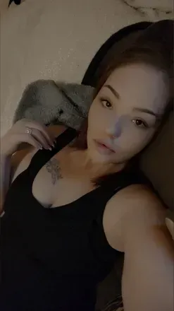 Beautifully Broken (@siabhabiee86) OnlyFans profile photo