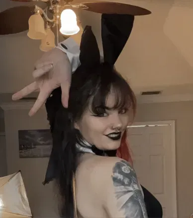 Skylar Rayne (@skylaraynesgray) OnlyFans profile photo