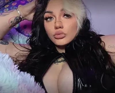 Skye (@skyrhi) OnlyFans profile photo