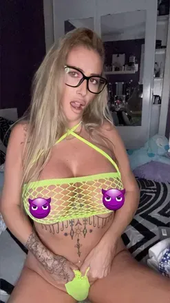 Sonialove (@sonialovexx) OnlyFans profile photo
