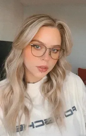Heidi (@srslyheidi) OnlyFans profile photo