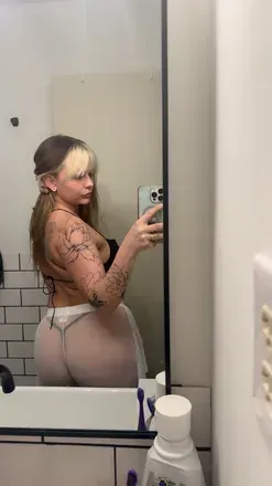 Summer (@summer-babe) OnlyFans profile photo