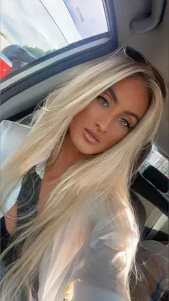 Amy (@tallandblonde1) OnlyFans profile photo