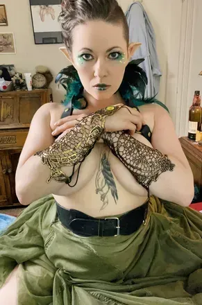 Tamora (@tamoraspieshop) OnlyFans profile photo