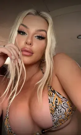 @tanamongeau OnlyFans profile photo