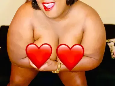 Simone (@tarajisimone) OnlyFans profile photo