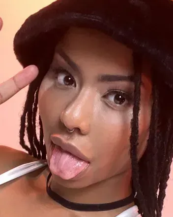 Kira Noir (@thekiranoir) OnlyFans profile photo