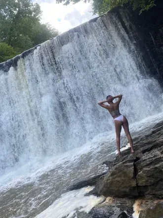 Velvet solace (@thevelvetsolace) OnlyFans profile photo