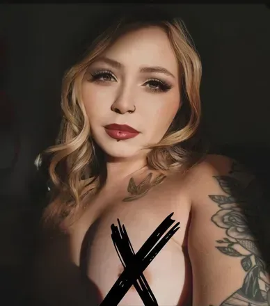 Jessica (@tinydevil10) OnlyFans profile photo