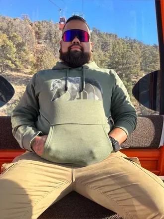 Henry (@tundrabear5280) OnlyFans profile photo