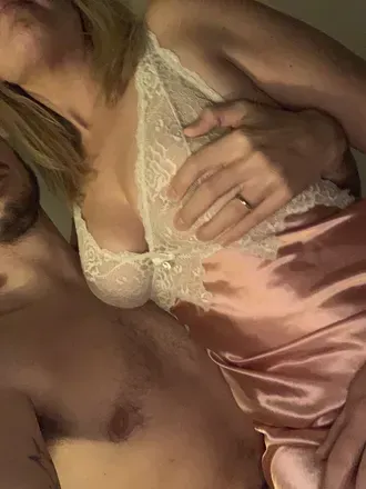 The Average Couple (@u186601919) OnlyFans profile photo