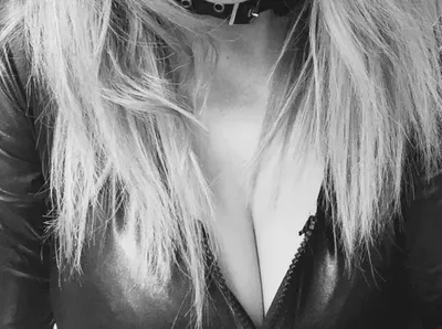 Yummy mummy bored (@u187578068) OnlyFans profile photo