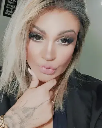 Vivizinha (@u190129181) OnlyFans profile photo
