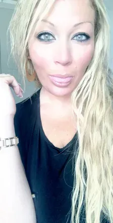 Rebekah (@u211057477) OnlyFans profile photo