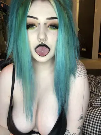 Serena (@u27474494) OnlyFans profile photo