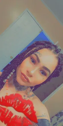 Lola (@u34537086) OnlyFans profile photo