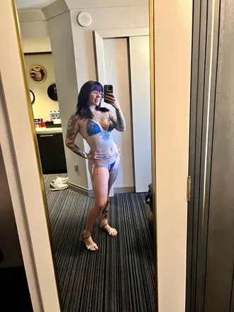 VV (@v_vanity) OnlyFans profile photo