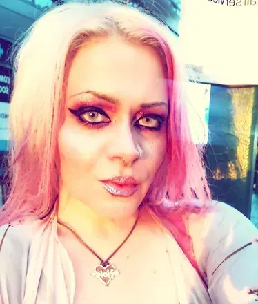 Violetdoll (@velocivixen) OnlyFans profile photo