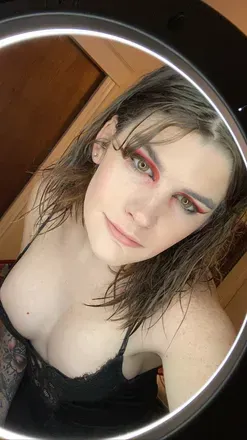 Violet Foxx (@violet_foxx) OnlyFans profile photo