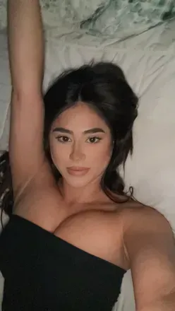 Val (@woahval) OnlyFans profile photo