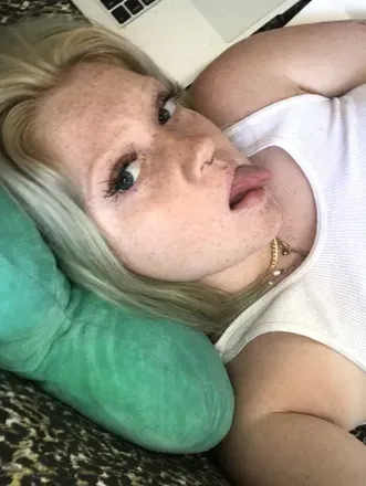 I love women (@womenlove) OnlyFans profile photo