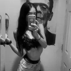 Hi i m Shy (@xbadgirlshyx) OnlyFans profile photo