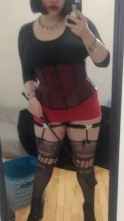 Amelia (@yahoestoes) OnlyFans profile photo