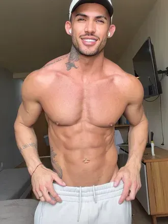 Yury Santana (@yurysantana01) OnlyFans profile photo